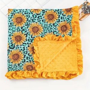 🌻NIB Ruffle Baby Blanket🌻